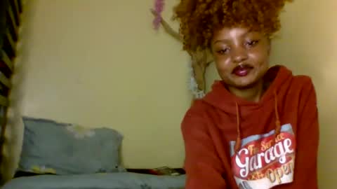 Snapshot of sexxy_daisyy chatting on February 9, 2026, 5:00 am sexxy_daisyy online show from February 9, 2026, 5:00 am