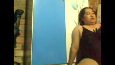 sexxy_love2k online show from October 11, 2025, 11:20 am