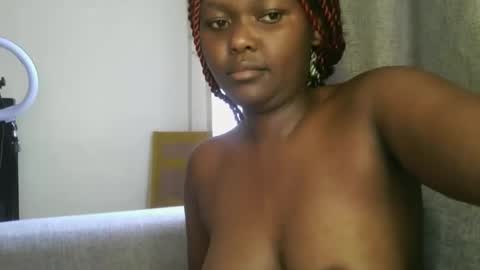 Snapshot of sexxy_lynne chatting on September 14, 2025, 8:35 am sexxy_lynne online show from September 14, 2025, 8:35 am