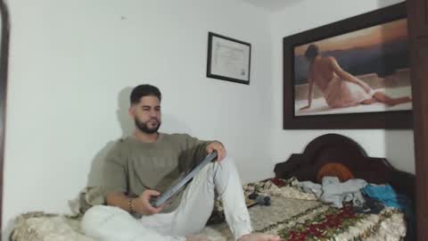 Snapshot of sexxy_man69 chatting on December 13, 2024, 8:30 am sexxy man online show from December 13, 2024, 8:30 am