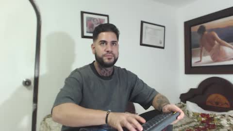 Snapshot of sexxy_man69 chatting on December 14, 2024, 6:02 am sexxy man online show from December 14, 2024, 6:02 am