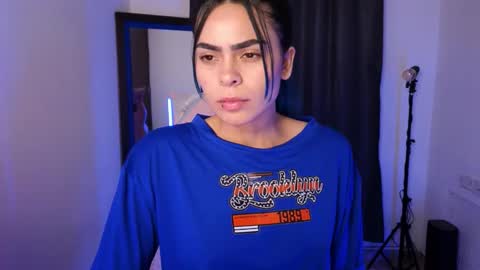 Snapshot of sexxylady__ chatting on October 13, 2025, 11:16 pm Angie online show from October 13, 2025, 11:16 pm