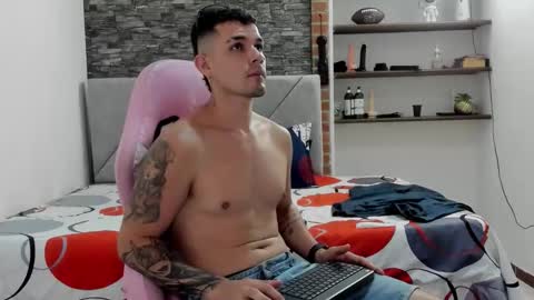 Sexxy-Couple online show from March 4, 2026, 7:53 pm
