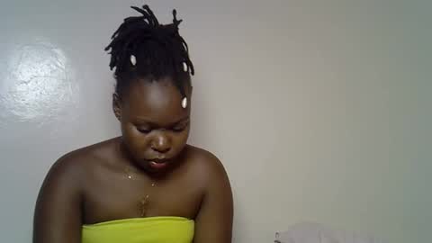 Snapshot of sexy40608102 chatting on December 2, 2025, 5:46 am CurvyGoddess online show from December 2, 2025, 5:46 am