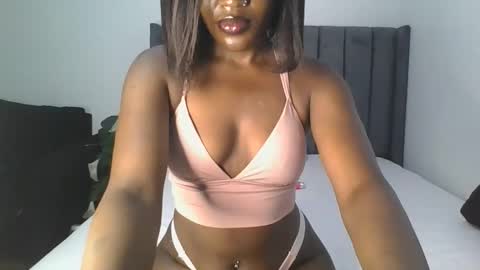 Snapshot of sexy_arriah chatting on February 16, 2026, 12:29 am Arria online show from February 16, 2026, 12:29 am