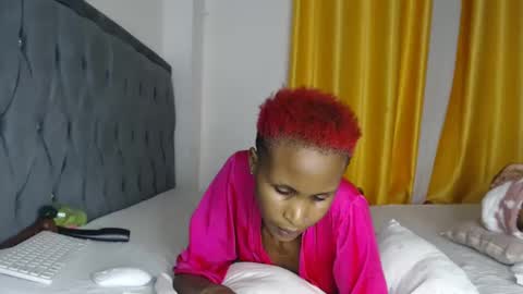 Snapshot of sexy_browniexx chatting on February 28, 2025, 6:52 pm brownie online show from February 28, 2025, 6:52 pm