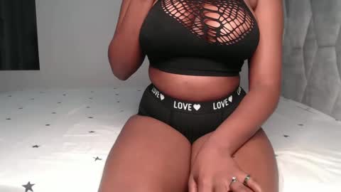Snapshot of sexy_chocolata chatting on January 30, 2025, 10:08 am chocolata online show from January 30, 2025, 10:08 am