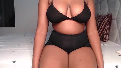 Snapshot of sexy_chocolata chatting on February 4, 2025, 12:40 am chocolata online show from February 4, 2025, 12:40 am