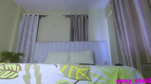 Snapshot of sexy_cici2 chatting on November 21, 2025, 6:23 am foxxy sweets online show from November 21, 2025, 6:23 am