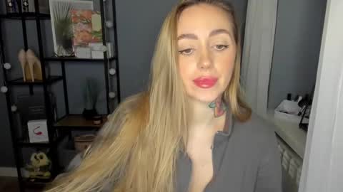 C o r a l i e online show from December 7, 2024, 11:40 am