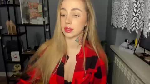 C o r a l i e online show from December 11, 2024, 11:19 am