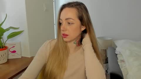 C o r a l i e online show from January 17, 2025, 2:28 pm