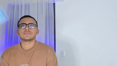 sexy_couple_xx1 online show from October 23, 2025, 10:14 am