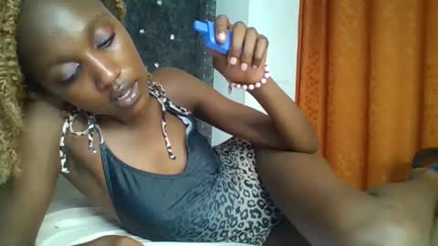 Snapshot of sexy_ebony_nica chatting on January 31, 2025, 6:03 pm sexy_ebony_nica online show from January 31, 2025, 6:03 pm