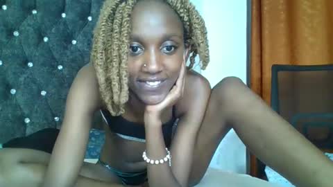 Snapshot of sexy_ebony_nica chatting on February 25, 2025, 9:35 pm sexy_ebony_nica online show from February 25, 2025, 9:35 pm