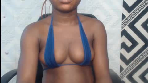 Snapshot of sexy_floral chatting on October 9, 2025, 9:29 am Angela online show from October 9, 2025, 9:29 am