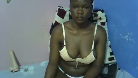 Iovelyne online show from April 15, 2026, 9:49 am