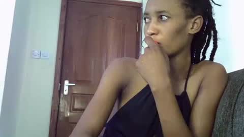 Janny online show from November 7, 2025, 2:28 pm