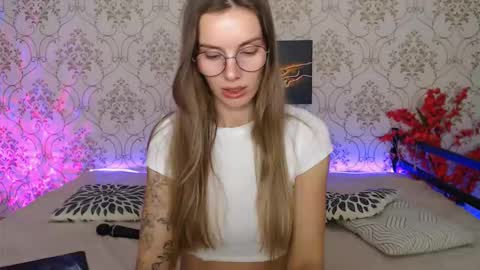 Snapshot of sexy_juliaxo chatting on October 19, 2025, 2:23 am Sexy Juliaxo online show from October 19, 2025, 2:23 am