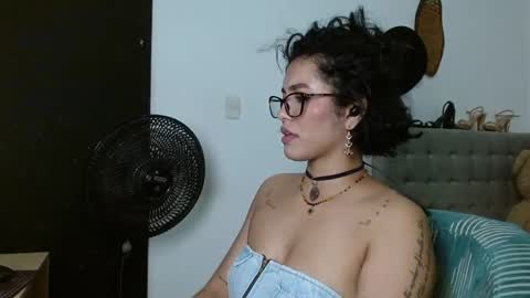 Snapshot of sexy_lia_latina chatting on April 4, 2026, 4:22 am Celeste online show from April 4, 2026, 4:22 am