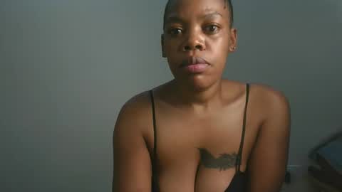 sexy_lyna online show from January 19, 2026, 7:45 am