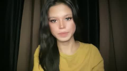Snapshot of sexy_maevemorexxx chatting on April 22, 2026, 4:15 am Nicole online show from April 22, 2026, 4:15 am