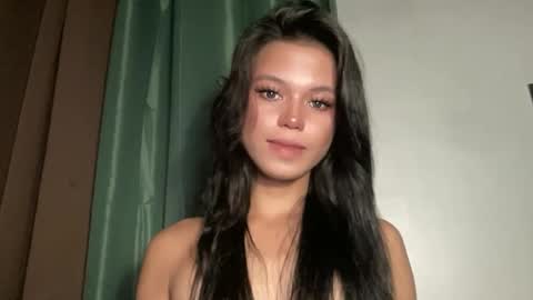 Snapshot of sexy_maevemorexxx chatting on May 1, 2026, 12:04 am Nicole online show from May 1, 2026, 12:04 am