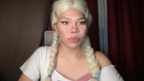 Snapshot of sexy_maevemorexxx chatting on May 14, 2026, 9:38 am Nicole online show from May 14, 2026, 9:38 am