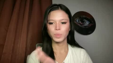 Snapshot of sexy_maevemorexxx chatting on May 25, 2026, 12:27 am Nicole online show from May 25, 2026, 12:27 am
