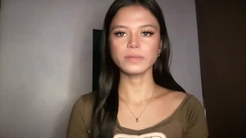 Snapshot of sexy_maevemorexxx chatting on May 27, 2026, 1:24 am Nicole online show from May 27, 2026, 1:24 am