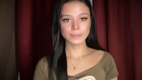 Snapshot of sexy_maevemorexxx chatting on May 27, 2026, 2:41 am Nicole online show from May 27, 2026, 2:41 am