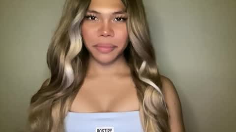 Snapshot of sexy_maevemorexxx chatting on June 8, 2026, 7:42 am Nicole online show from June 8, 2026, 7:42 am