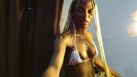 Snapshot of sexy_maureen chatting on April 27, 2026, 7:12 pm maggi online show from April 27, 2026, 7:12 pm