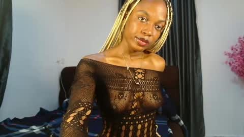 Snapshot of sexy_maureen chatting on May 8, 2026, 2:55 pm maggi online show from May 8, 2026, 2:55 pm