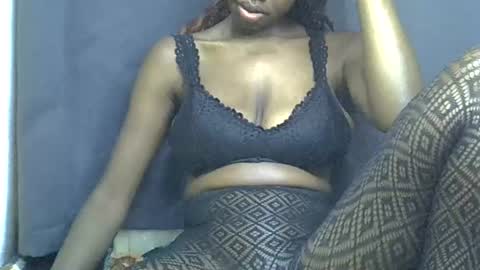 sexy_peach4 online show from July 18, 2026, 10:24 pm