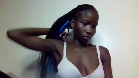 sexy_petittie online show from October 15, 2025, 7:30 am