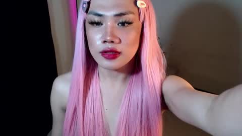 Snapshot of sexy_rc18 chatting on December 6, 2024, 3:19 am RC online show from December 6, 2024, 3:19 am