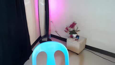 Snapshot of sexy_rc18 chatting on December 6, 2024, 5:55 pm RC online show from December 6, 2024, 5:55 pm