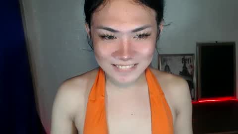 Snapshot of sexy_rc18 chatting on January 22, 2025, 2:48 am RC online show from January 22, 2025, 2:48 am