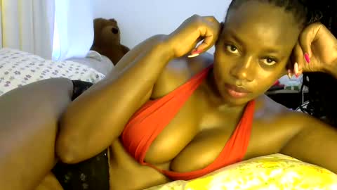 Snapshot of sexy_siera chatting on March 9, 2025, 6:17 am laura online show from March 9, 2025, 6:17 am