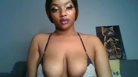 Snapshot of sexy_sweetcandy chatting on March 10, 2025, 12:04 pm sexy sweetcandy online show from March 10, 2025, 12:04 pm