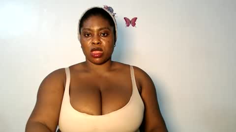 Luna online show from December 20, 2025, 11:01 pm