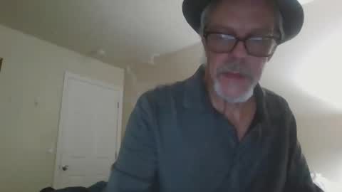 Snapshot of sexy_white_daddy chatting on February 21, 2025, 6:29 am Daddy online show from February 21, 2025, 6:29 am