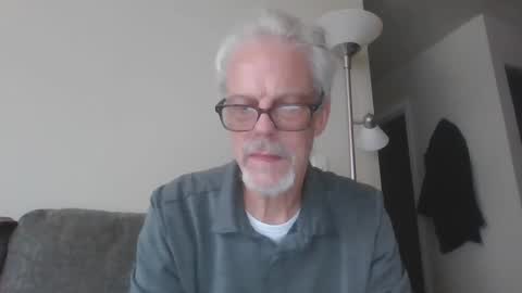 Snapshot of sexy_white_daddy chatting on February 21, 2025, 11:32 pm Daddy online show from February 21, 2025, 11:32 pm