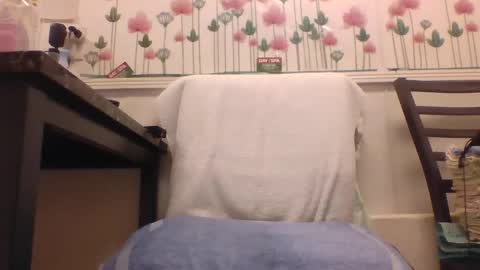 Snapshot of sexy_white_daddy chatting on September 13, 2025, 12:27 pm Daddy online show from September 13, 2025, 12:27 pm