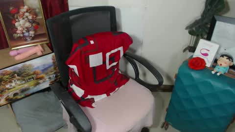 Chloe online show from February 14, 2025, 10:14 pm