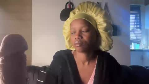 Snapshot of sexyasszeeee chatting on July 19, 2026, 9:35 am sexyasszeeee online show from July 19, 2026, 9:35 am