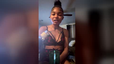 Snapshot of sexybarbie100 chatting on February 25, 2026, 4:00 am sexybarbie100 online show from February 25, 2026, 4:00 am