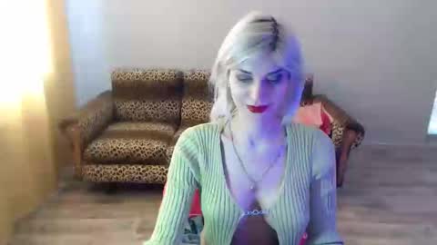sexybeatriice online show from March 3, 2025, 1:31 pm