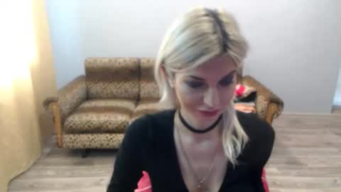 sexybeatriice online show from November 23, 2025, 7:19 am